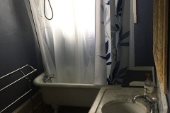 Upstairs Bathroom 4